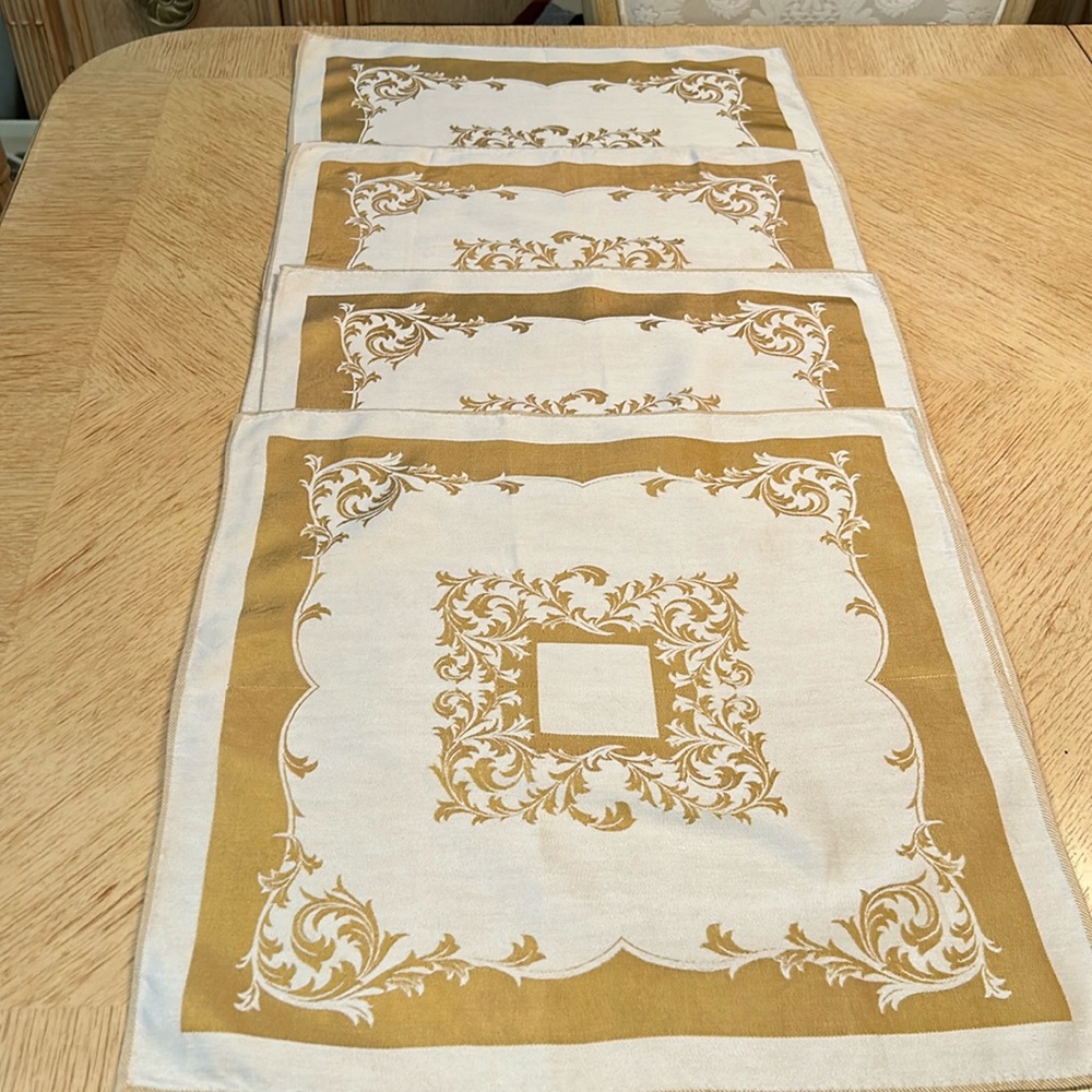 Damask Vintage Renaissance Table Napkins (4)